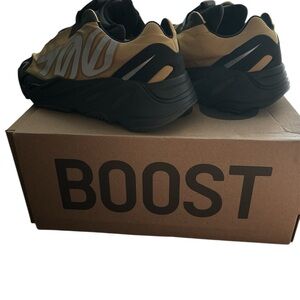 Men's Black and Tan Sneakers